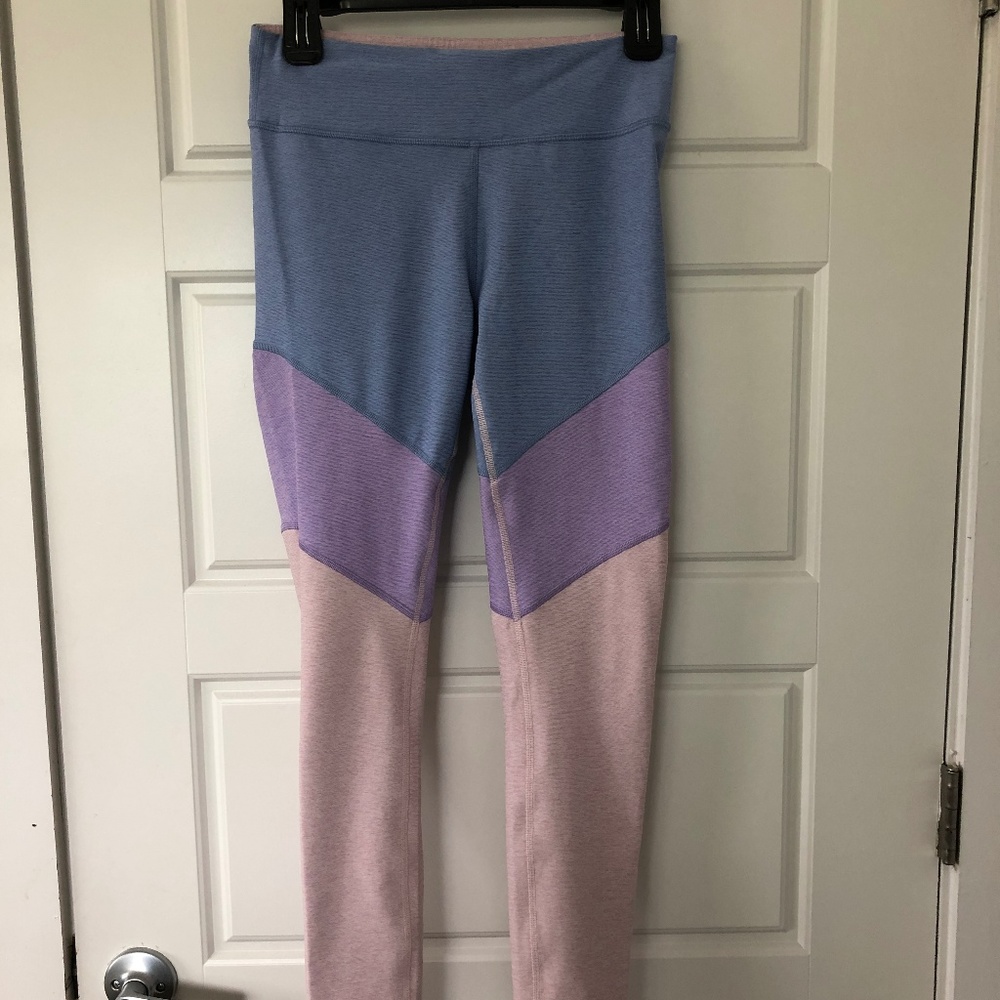 Outdoor Voices Springs Leggings in Lilac